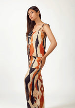 Load image into Gallery viewer, Bow Tie Print Top.