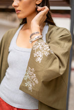 Load image into Gallery viewer, Bougainvillea Print Kimono
