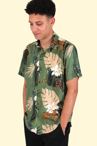 Uni-Sex Tropical shirt.