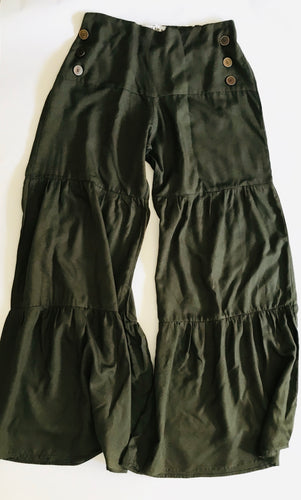 Flounce Pants with Brass buttons.